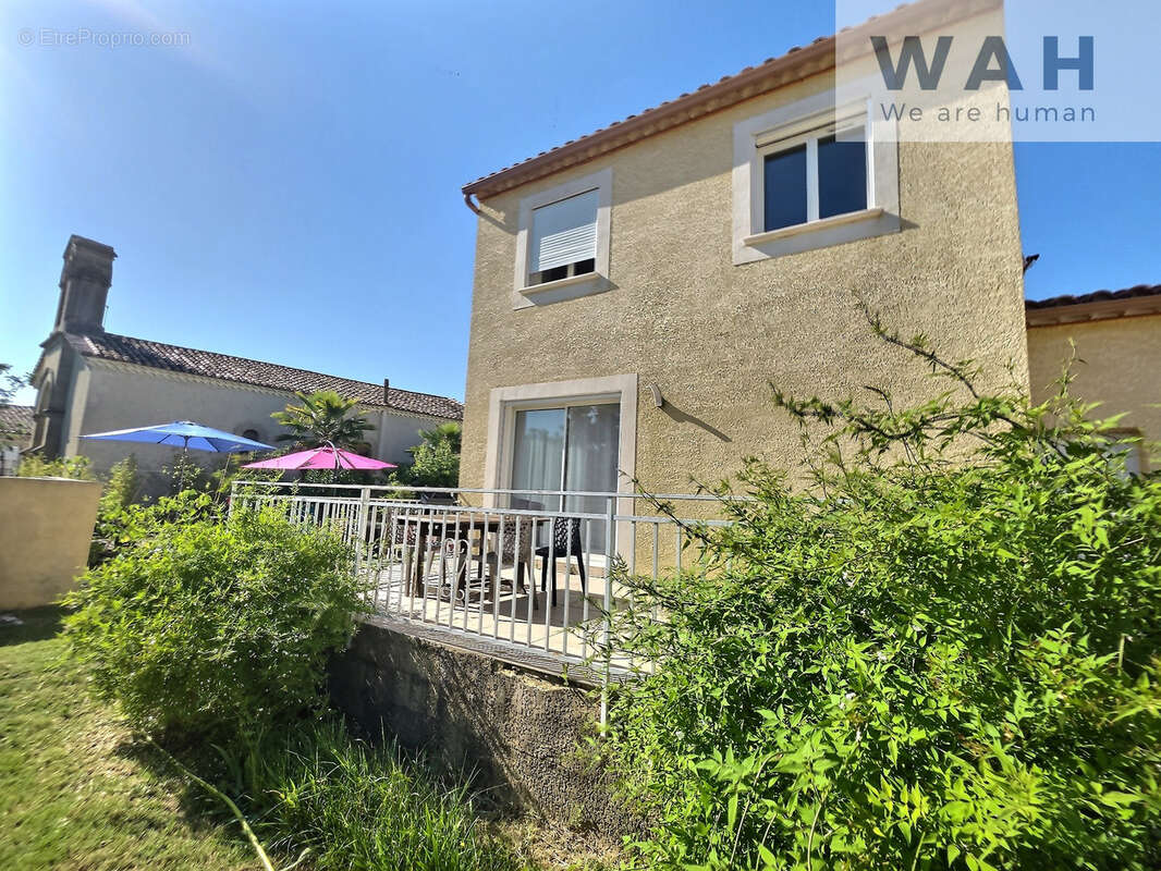 Maison à MONTMIRAT