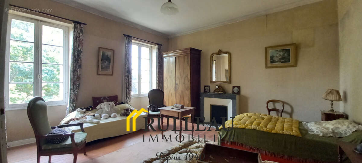 Exclusivité   Belle maison girondine en pierre de plus de 300 m2 à rénover avec parc de 1,30 hectare à Pugnac - photo 12