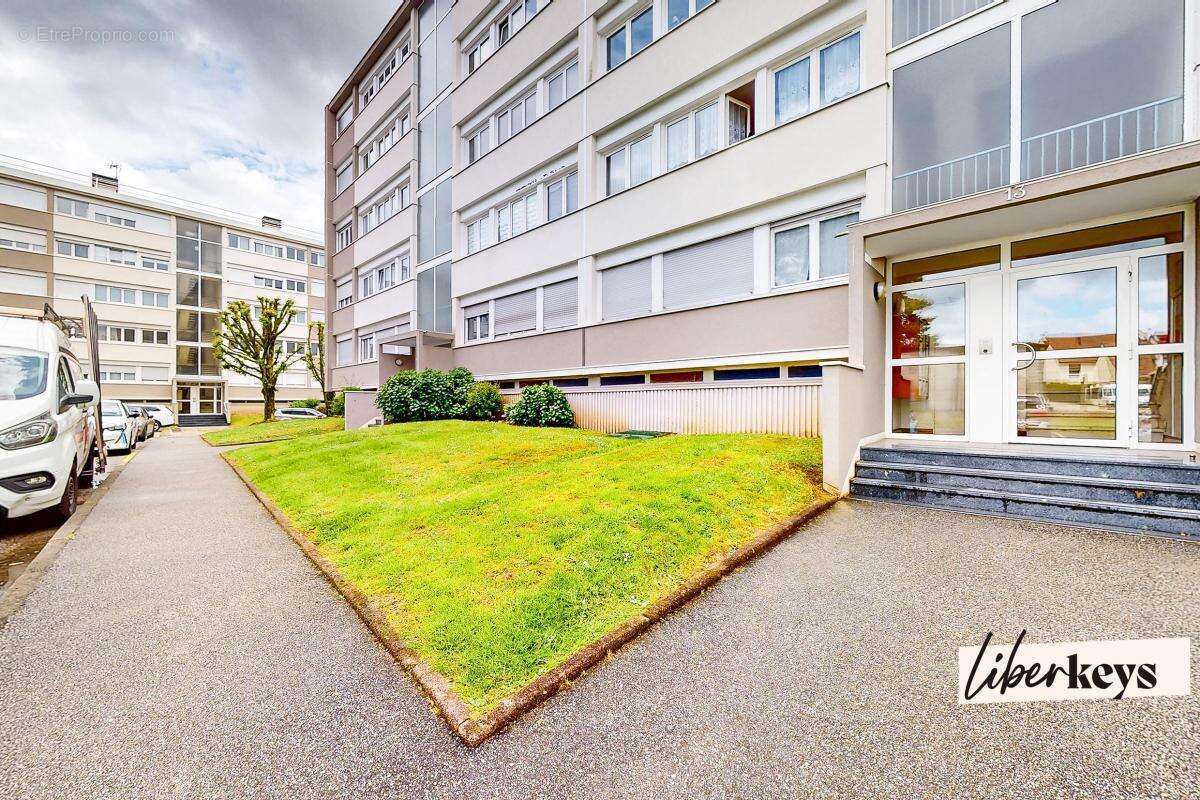 Appartement à BOIS-D'ARCY