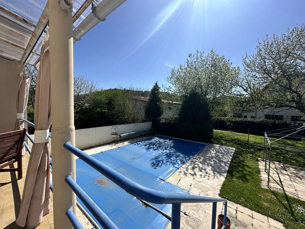 Maison à DECAZEVILLE