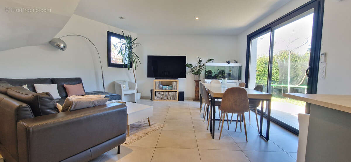 Maison à VILLENEUVE-TOLOSANE