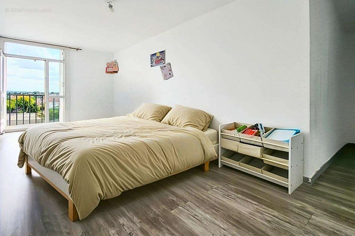 Appartement à RIS-ORANGIS