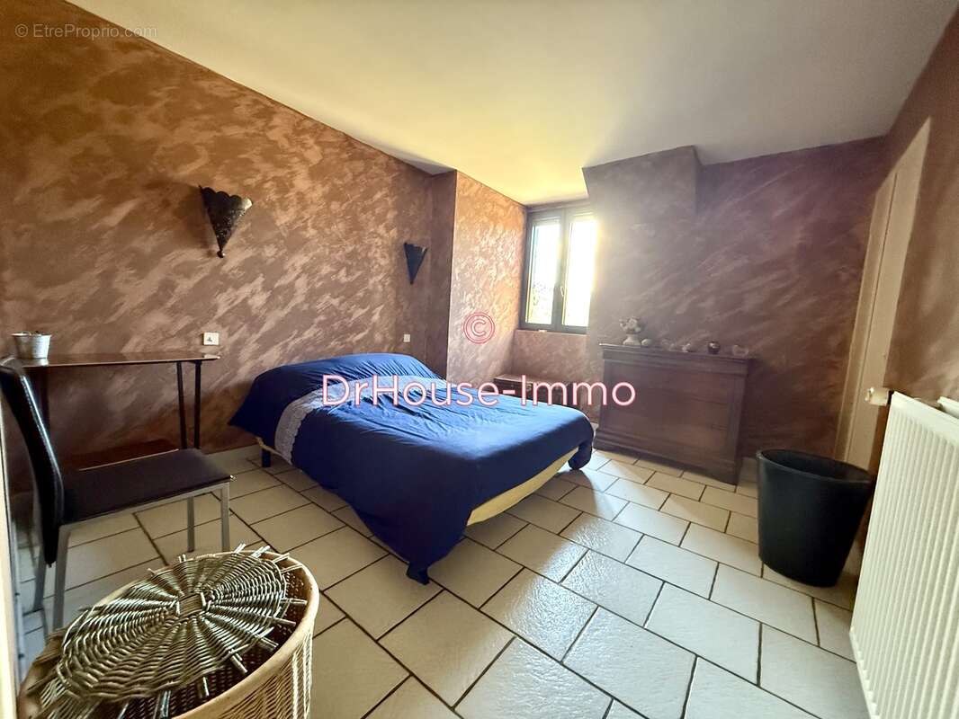 Maison à SAINT-CYPRIEN