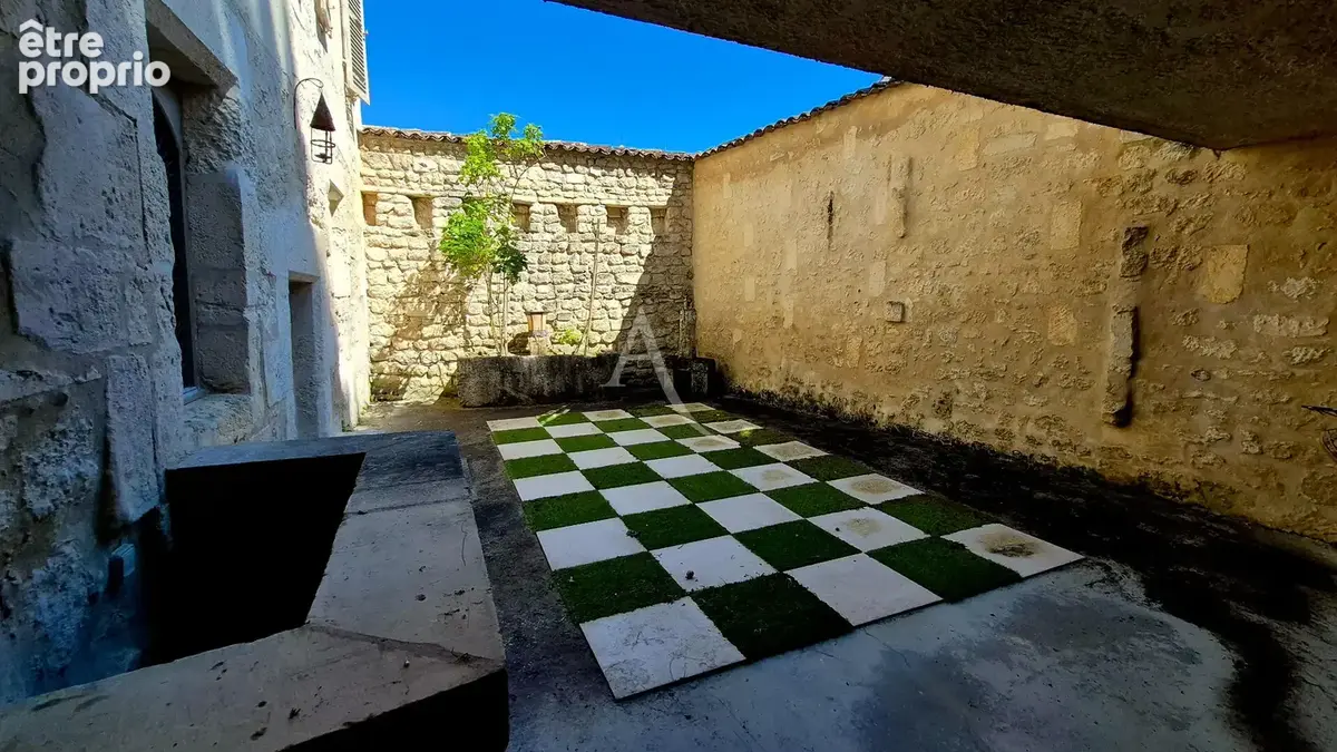 Maison de prestige à Saintes 12 pièces - photo 7