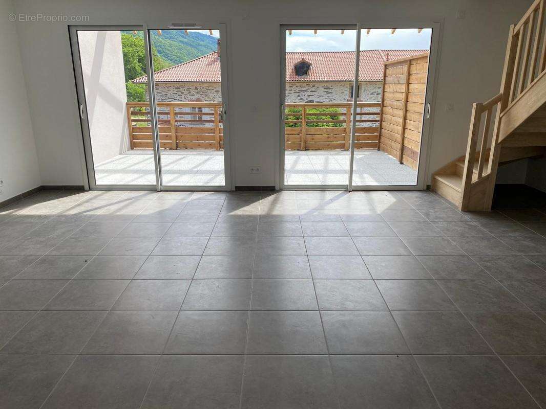 Appartement à TENCIN