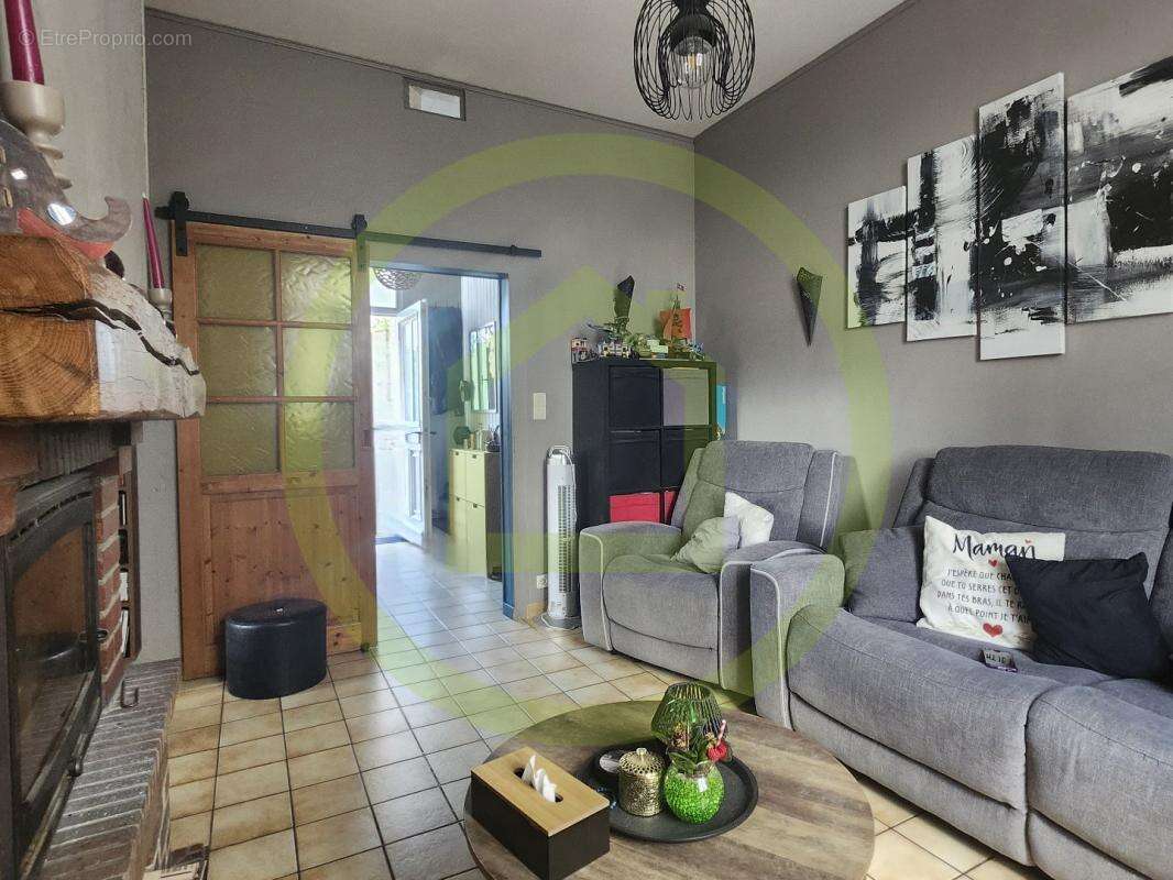 Maison à MARGNY-AUX-CERISES