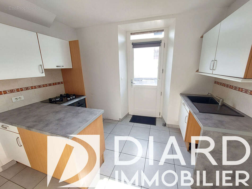 Maison de ville 89 m² argentre du plessis - photo 4