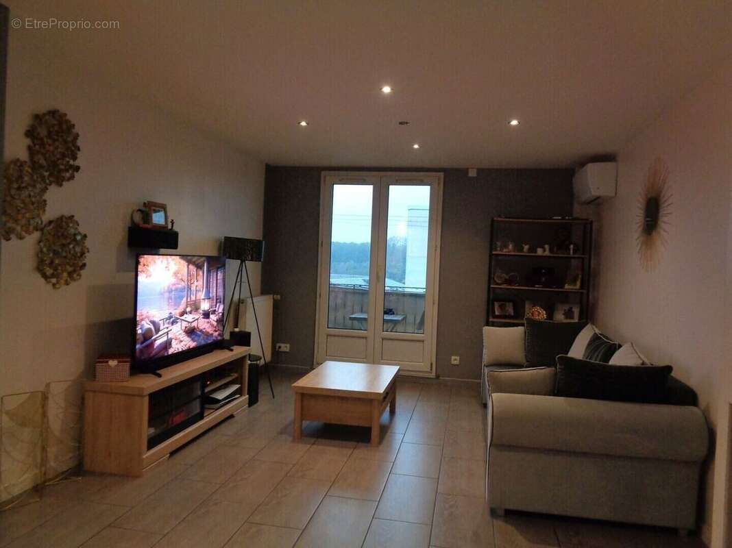 Appartement à FROGES