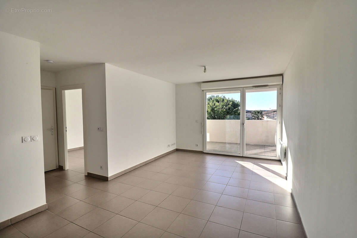 Appartement à CAVEIRAC