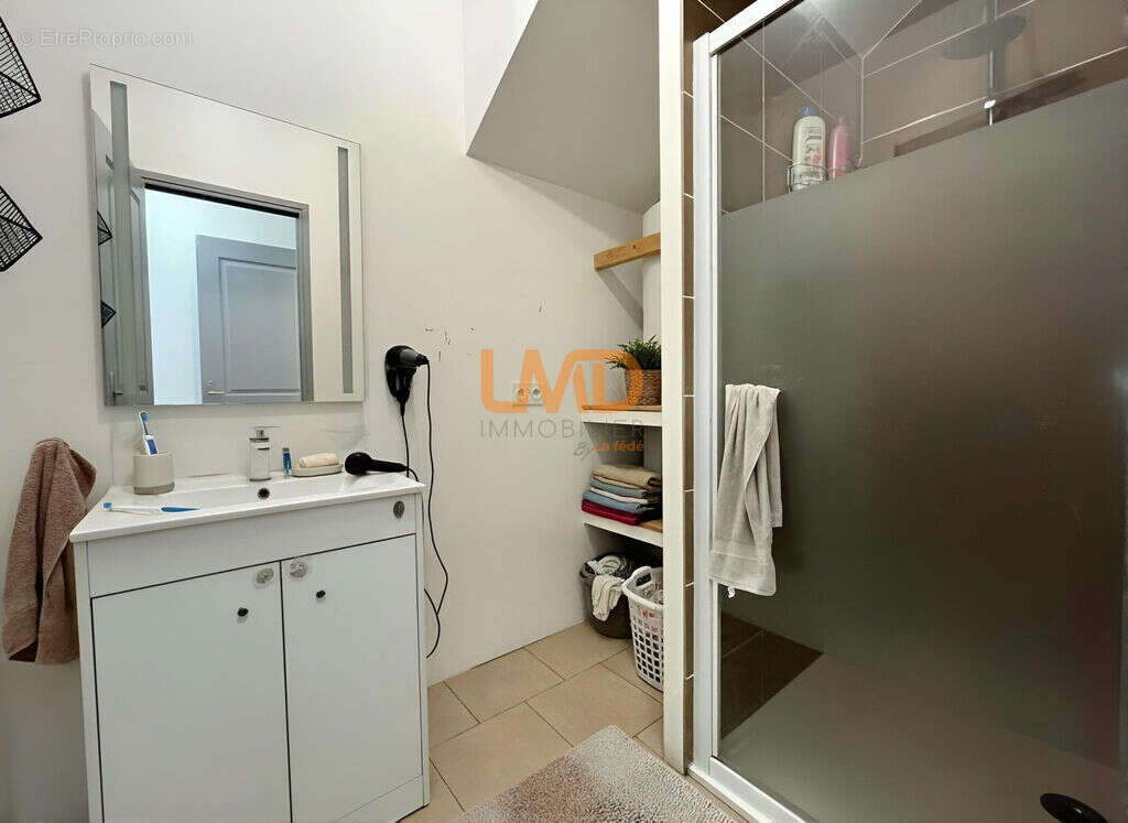 T3 69 m² rénové à Vidauban – Entrée indépendante, RDC - photo 8