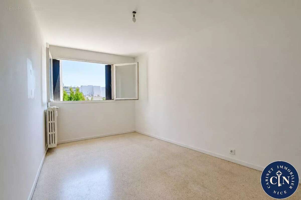Appartement 73 m² à Nice  - photo 9