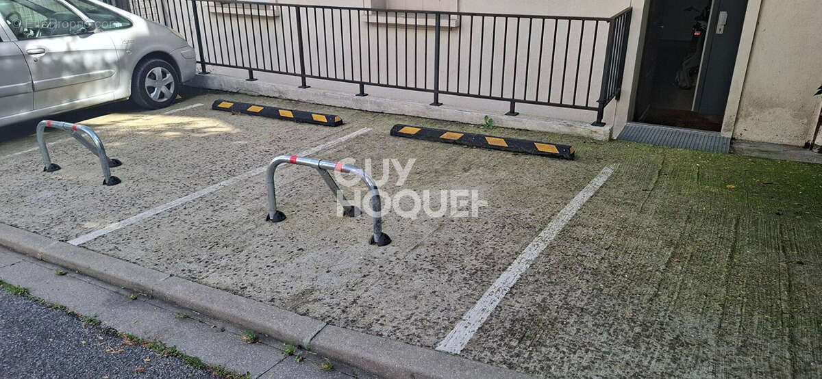 Commerce à MANTES-LA-JOLIE