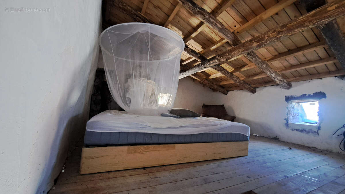 Autre à SAINT-ROMAN-DE-CODIERES