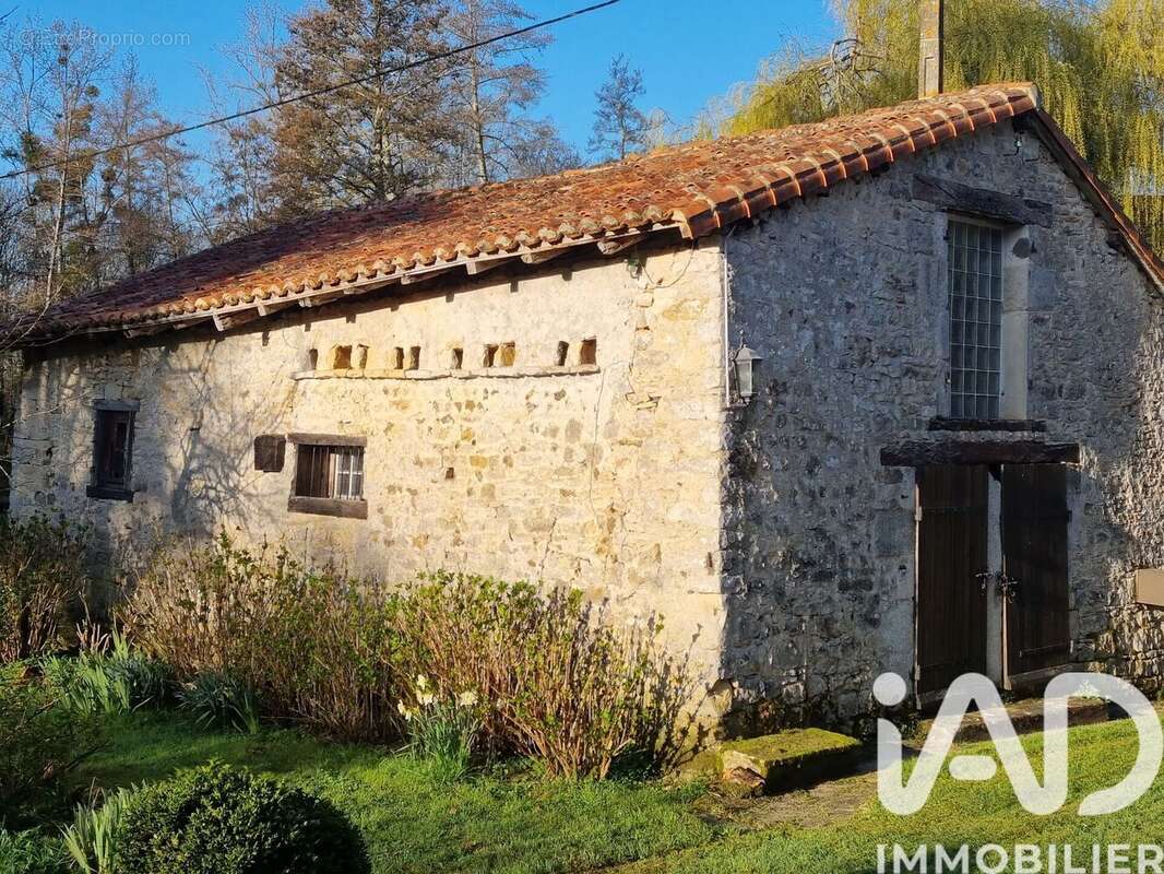 Photo 5 - Maison à CHARROUX