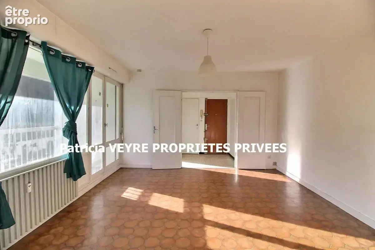 Saint Etienne 42100 Appartement 46m² 3 pièces une chambre une cave - photo 2