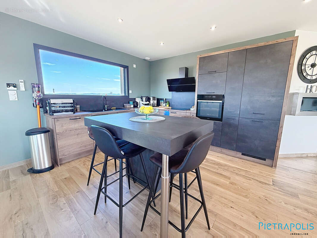 Maison à SAINT-SYMPHORIEN-DE-LAY