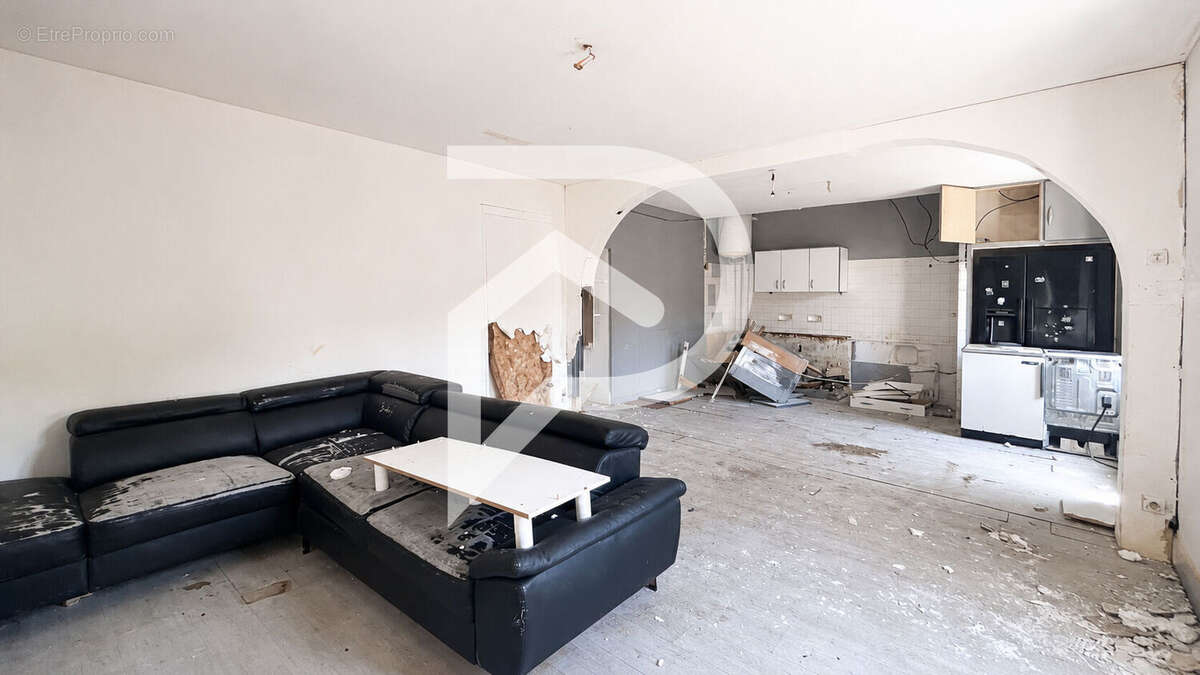 Immeuble Mazamet 15 pièces 371,5 m² - photo 6