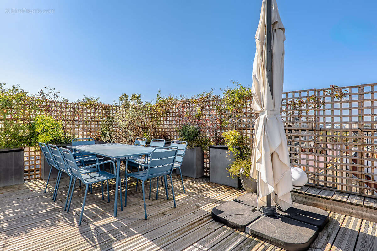 Appartement à PARIS-17E