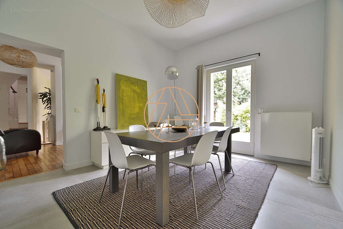 Maison à SAINT-MAUR-DES-FOSSES