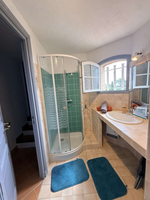 Maison à vendre 4 pièces LES ISSAMBRES (83) - photo 13