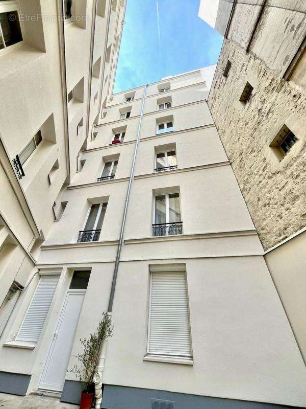 Appartement à PARIS-19E
