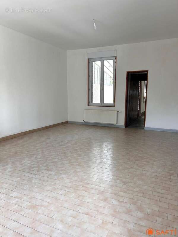 Maison 97 m² à Saint-Quentin  - photo 3