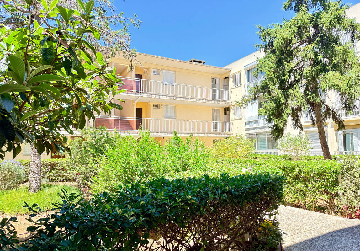 Appartement à SIX-FOURS-LES-PLAGES