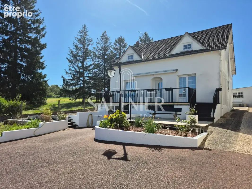 Photo Maison à Saint-Georges-Sur-Cher au prix de 219 000€