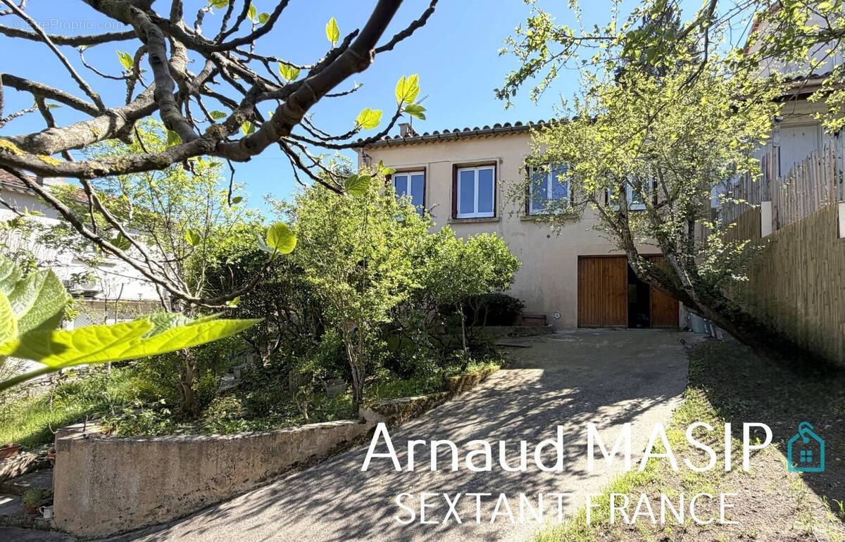 Maison à QUILLAN