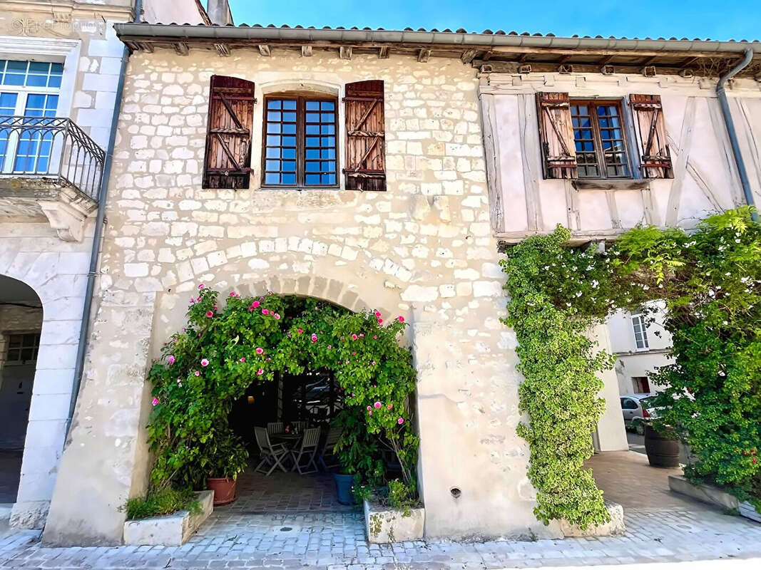 Belle Maison de Village du 14e siècle - photo 17