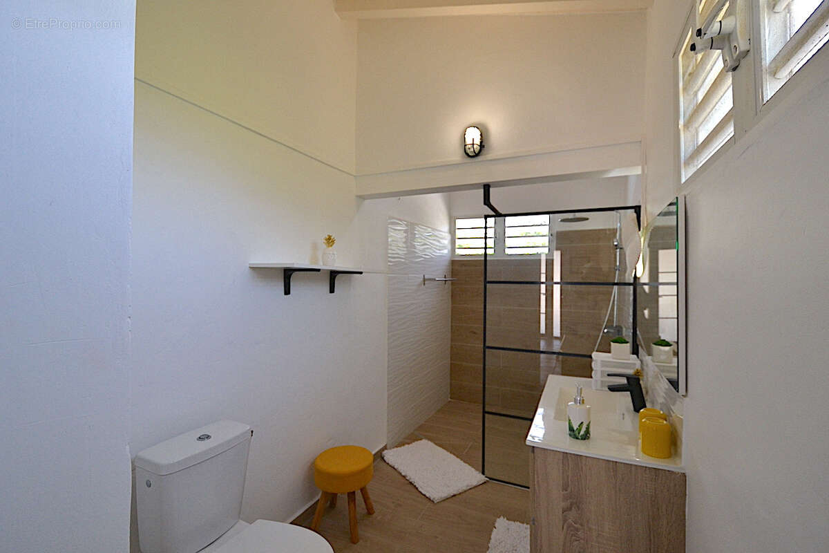 Villa de plain-pied T4   Prestations de qualité, grands volumes et cadre verdoyant - photo 14