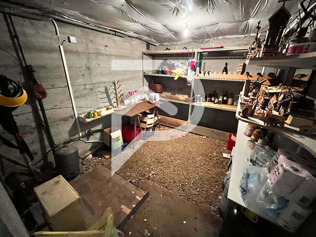 Maison à SAINT-ELOY-LES-MINES