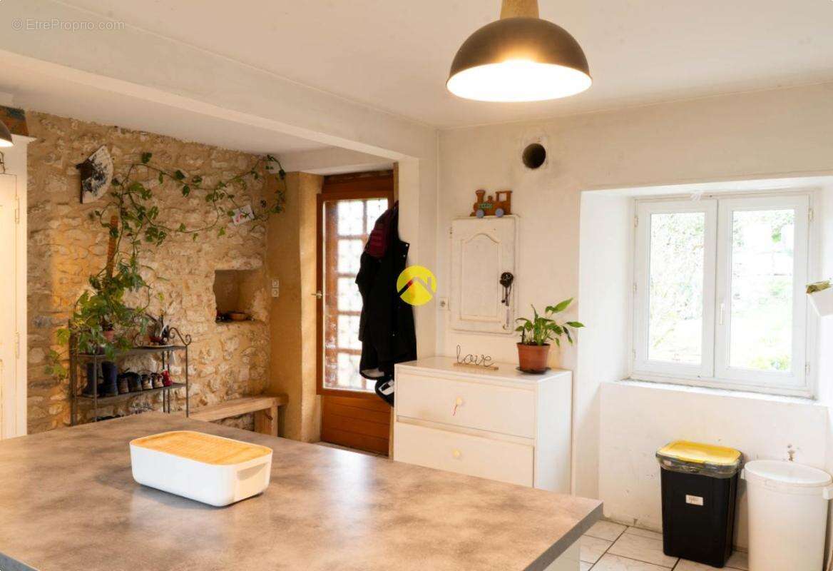 Maison à SAINTE-ALVERE