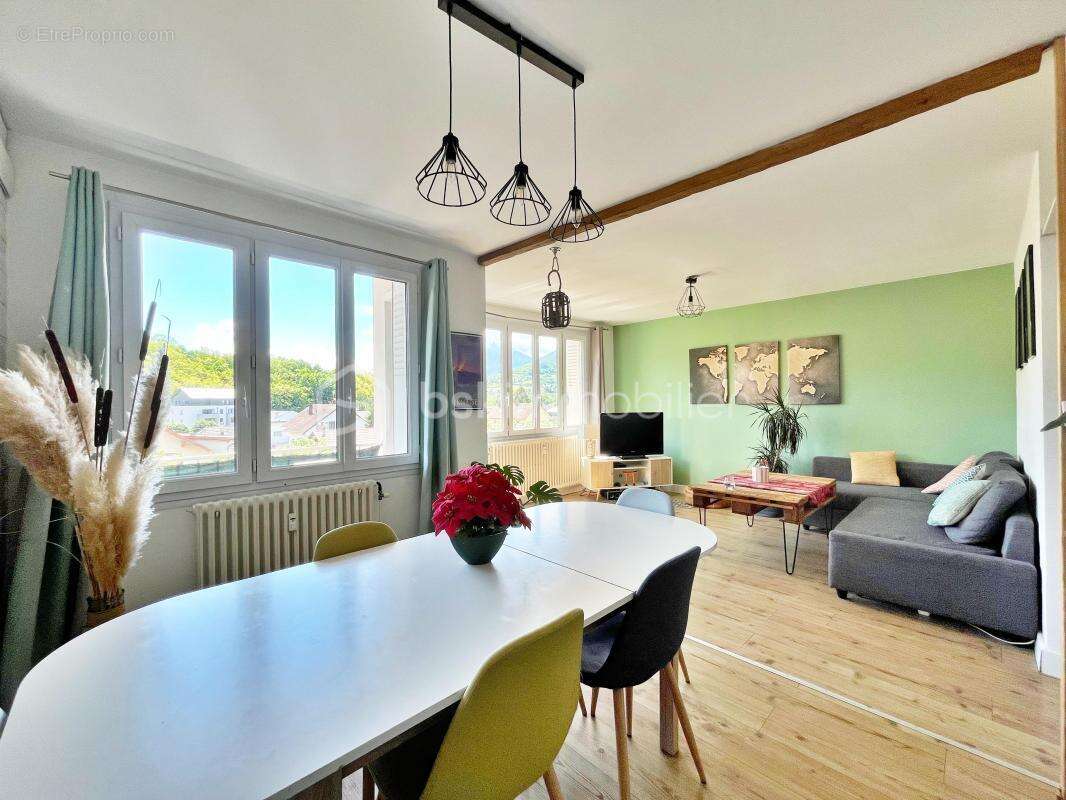 Appartement à BARBERAZ
