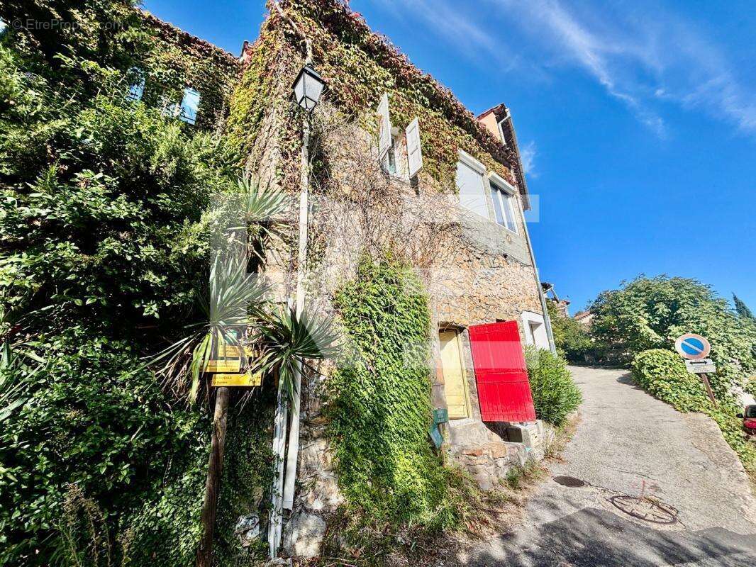 Maison à SAINT-JEAN-DU-PIN