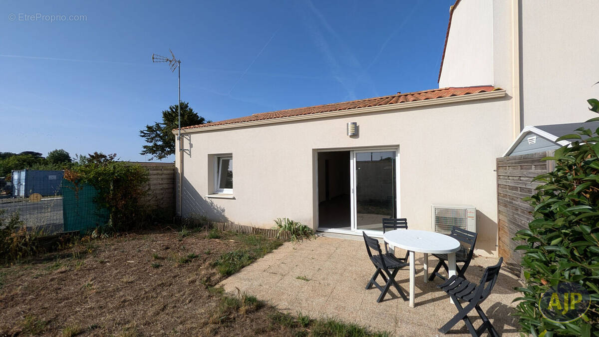 Maison à SAINT-MICHEL-EN-L'HERM