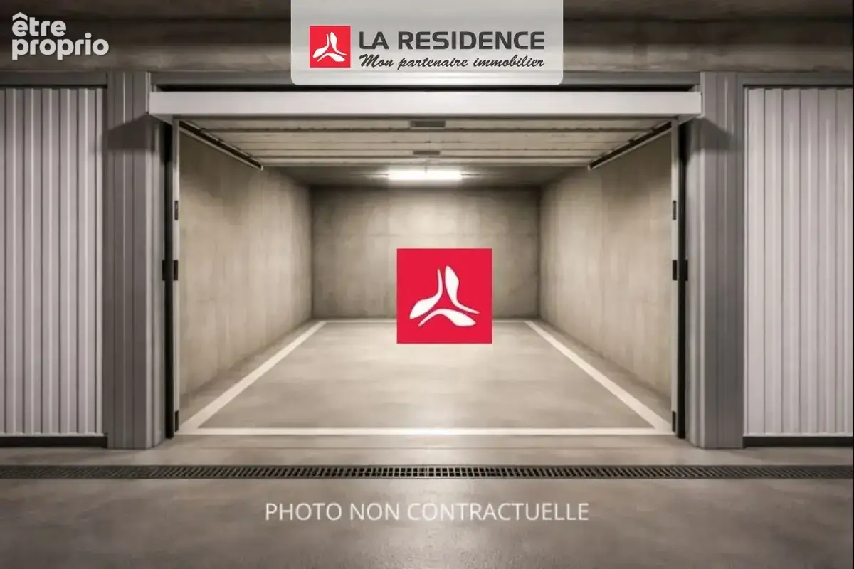 Parking à PARIS-18E