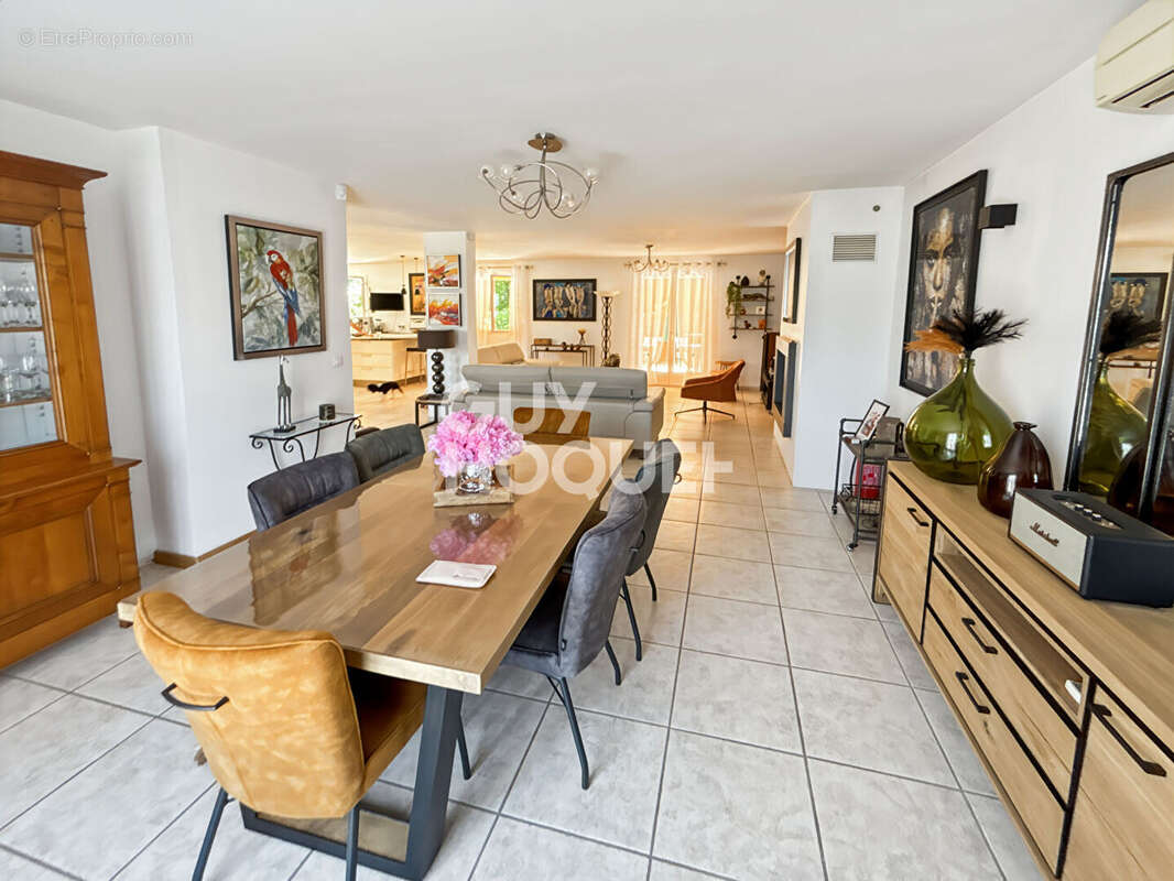 Maison à CREVECOEUR-EN-BRIE
