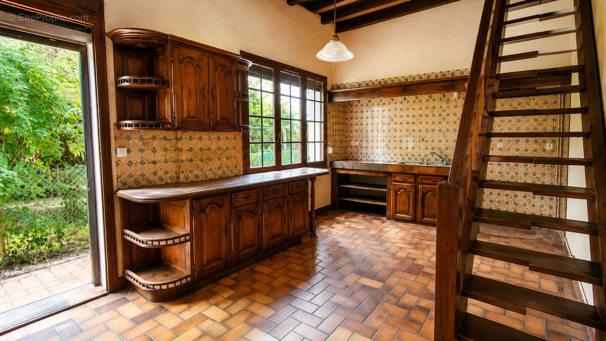 Maison de plain pied a renover - photo 3