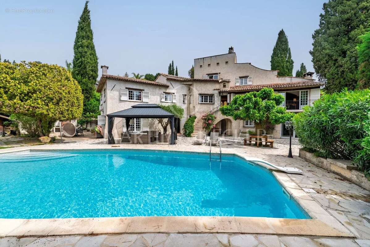 Maison à MOUGINS