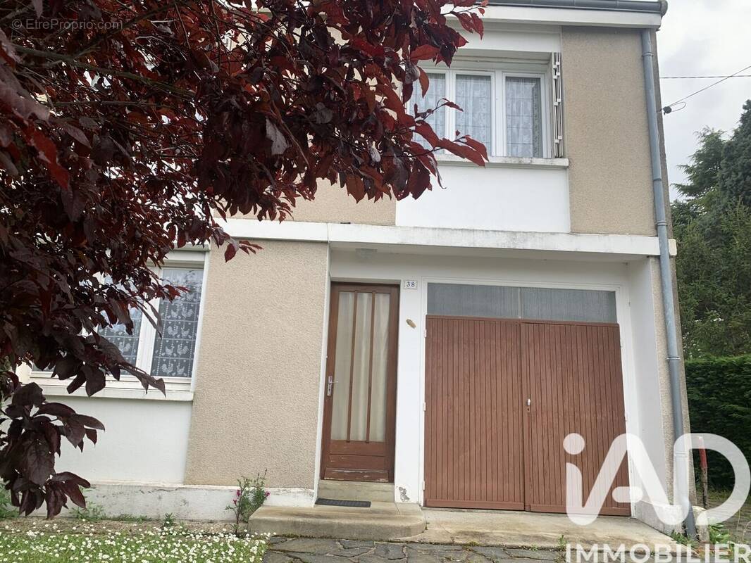 Photo 1 - Maison à BUZANCAIS