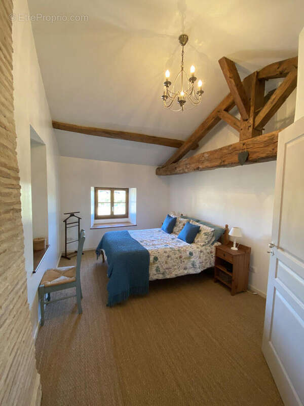 Superbe propriété rurale rénovée avec potentiel commercial près de Chalais - photo 7