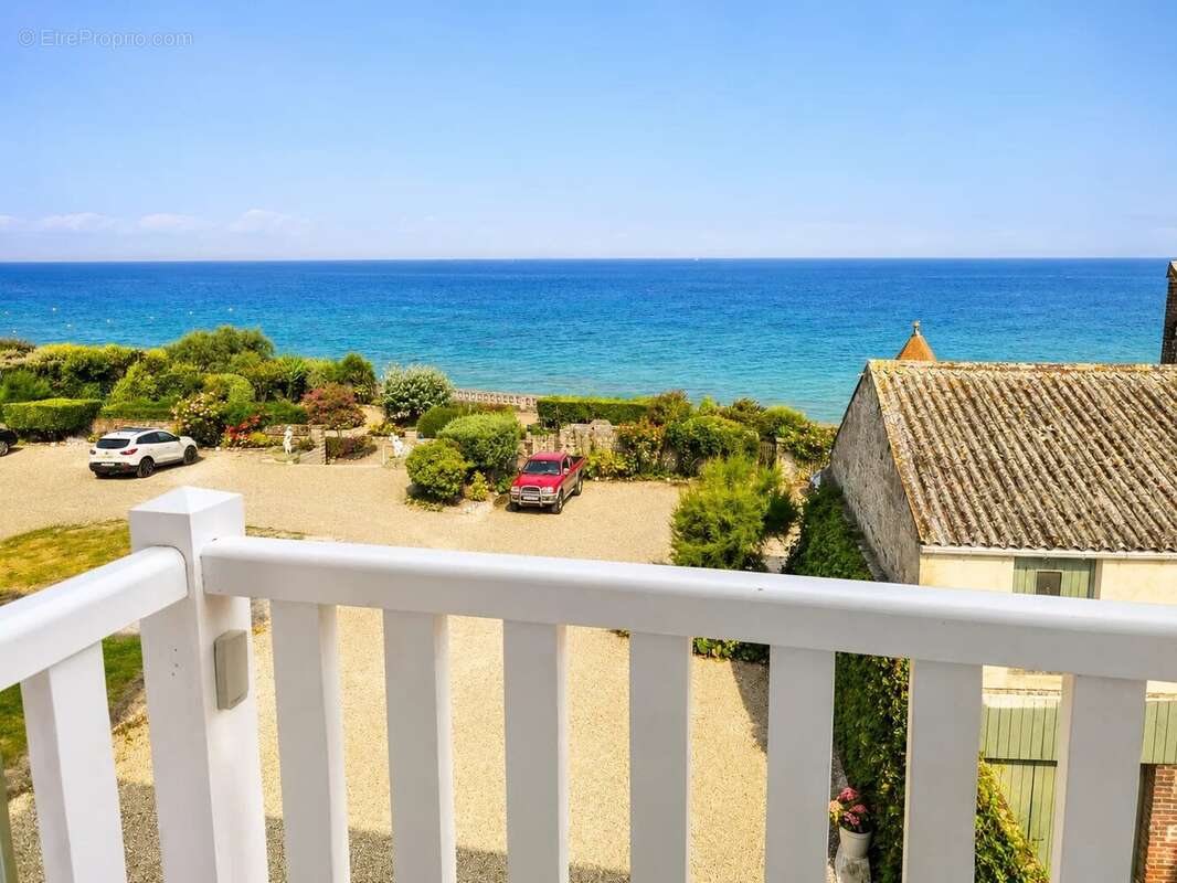 Face à la mer, un cadre de vie rare au cœur de Villerville - photo 4