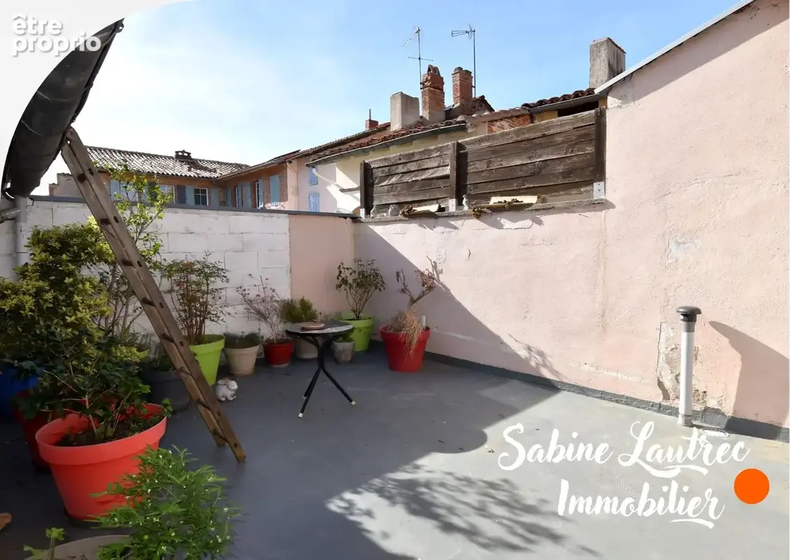 Maison de ville pleine de charme au cœur de Gaillac   Terrasse & grand garage - photo 5