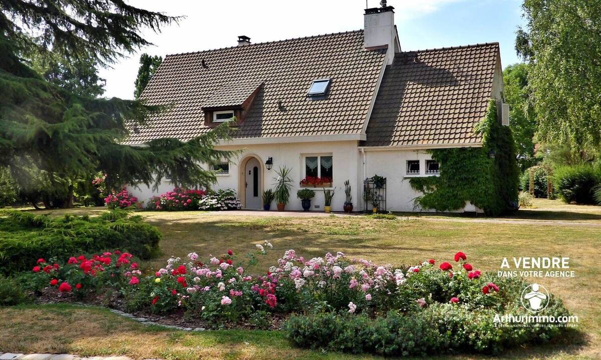Maison à EZY-SUR-EURE