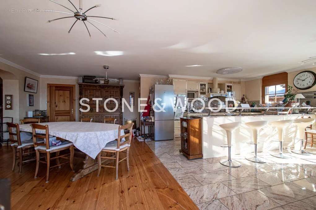 Appartement à CRAMANS