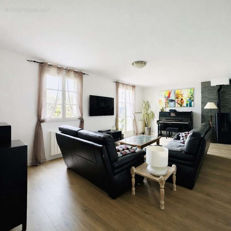 Maison à LA CHAPELLE-EN-SERVAL