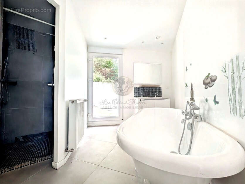 Maison à SAINT-GENIS-LAVAL