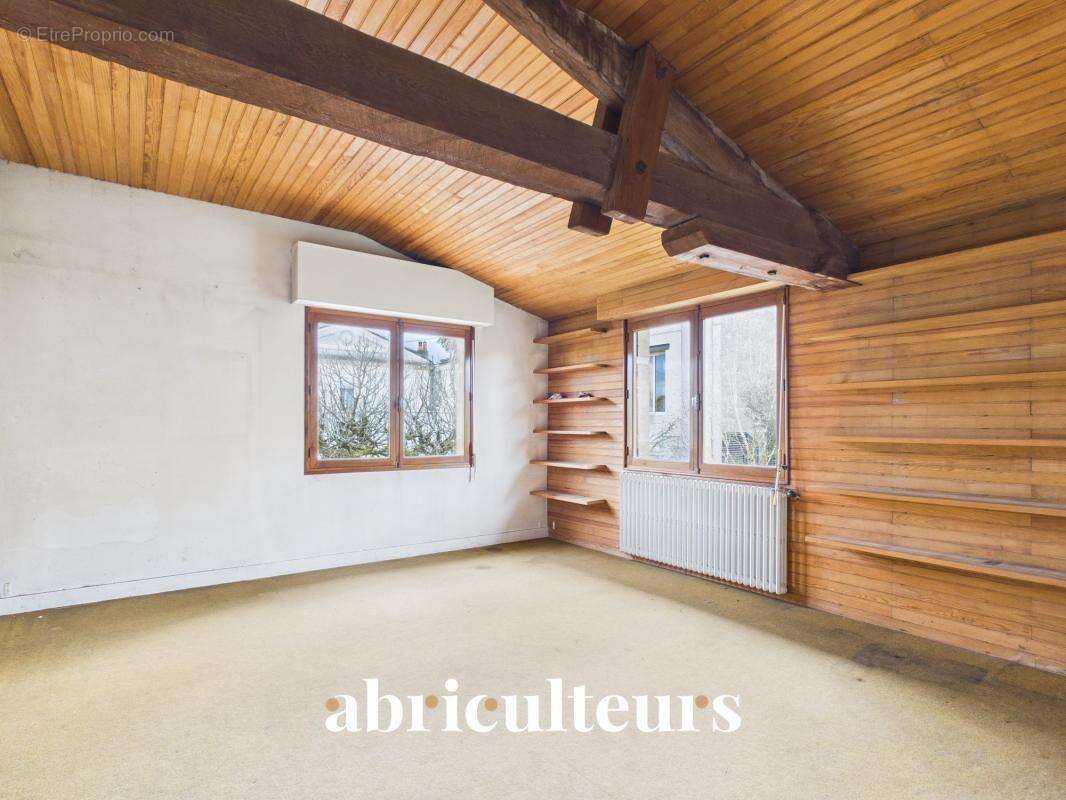 Bureaux de 250 m² – Parcelle de 361 m² en vente à Bordeaux / Bouscat (33200) - photo 2