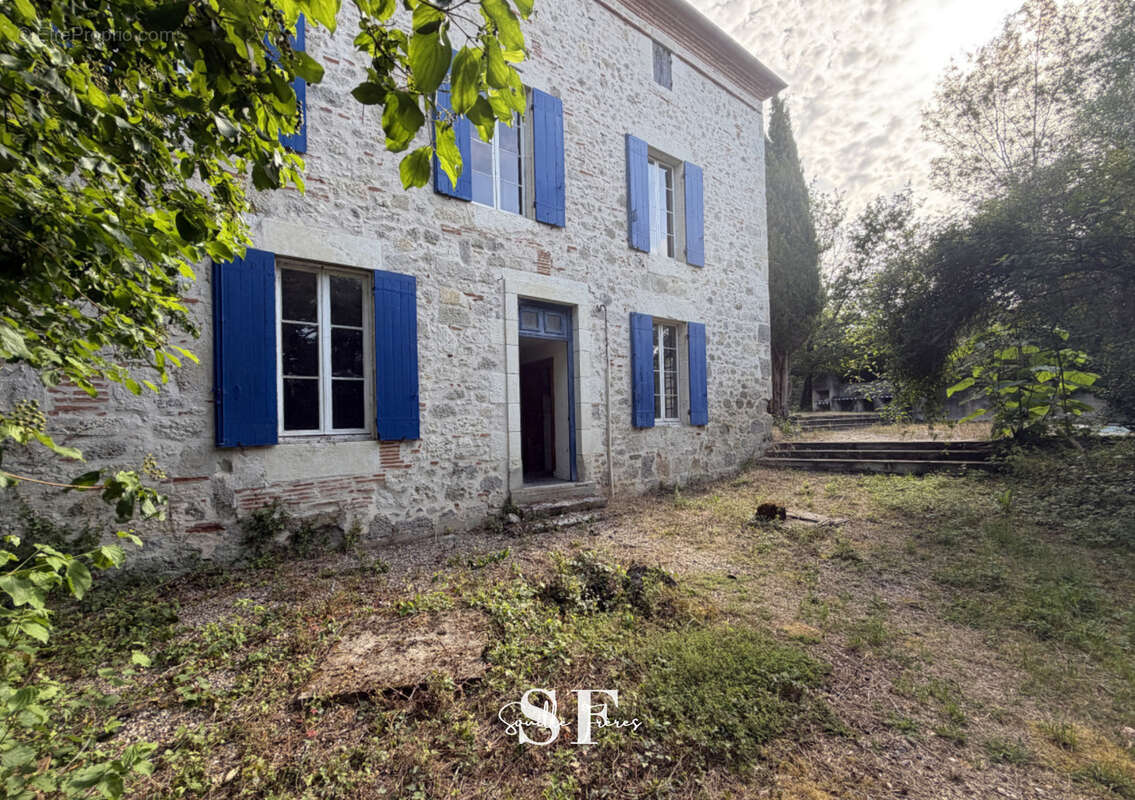 Saint hilaire de lusignan - maison  en pierres de caractere a renover - photo 17